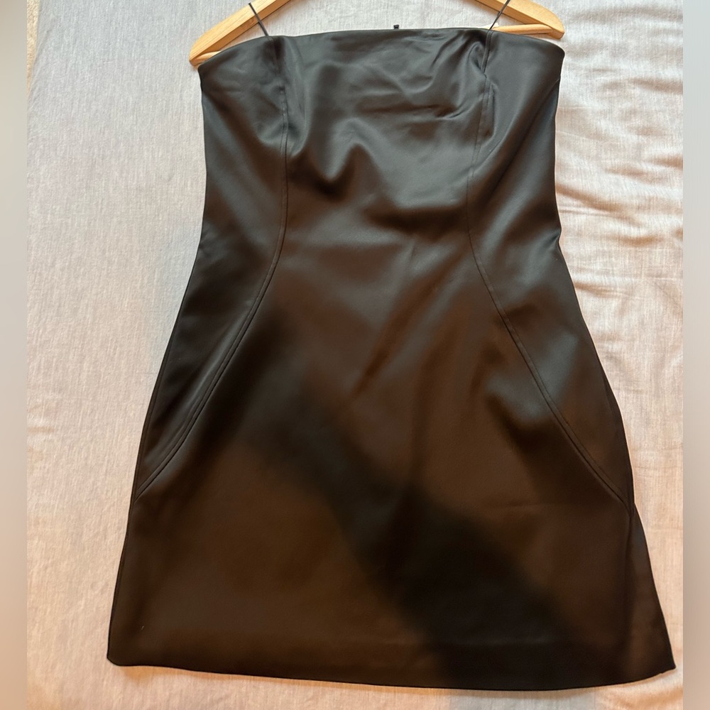 Aritzia | Size: 12 | Color: Black |